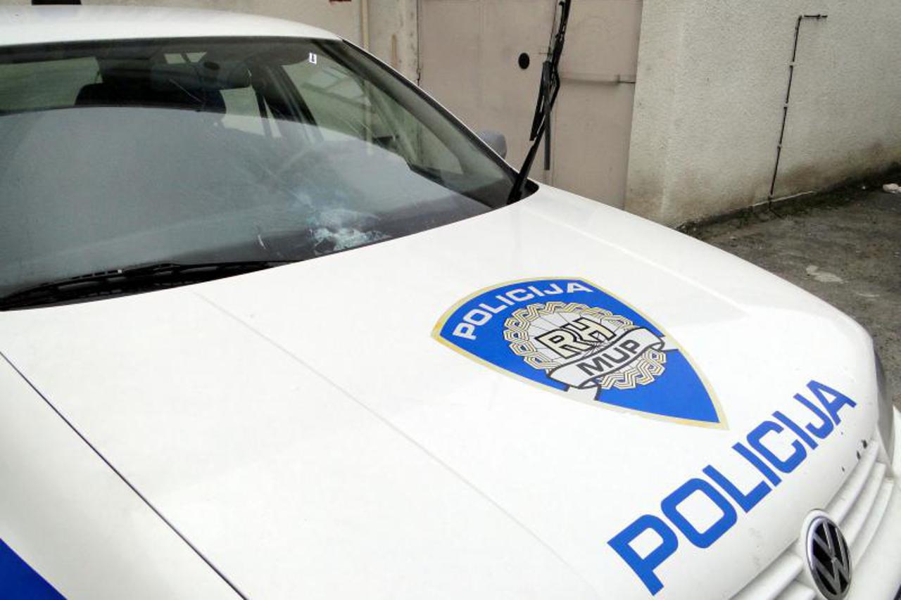 vw golf,policija,policijski auto