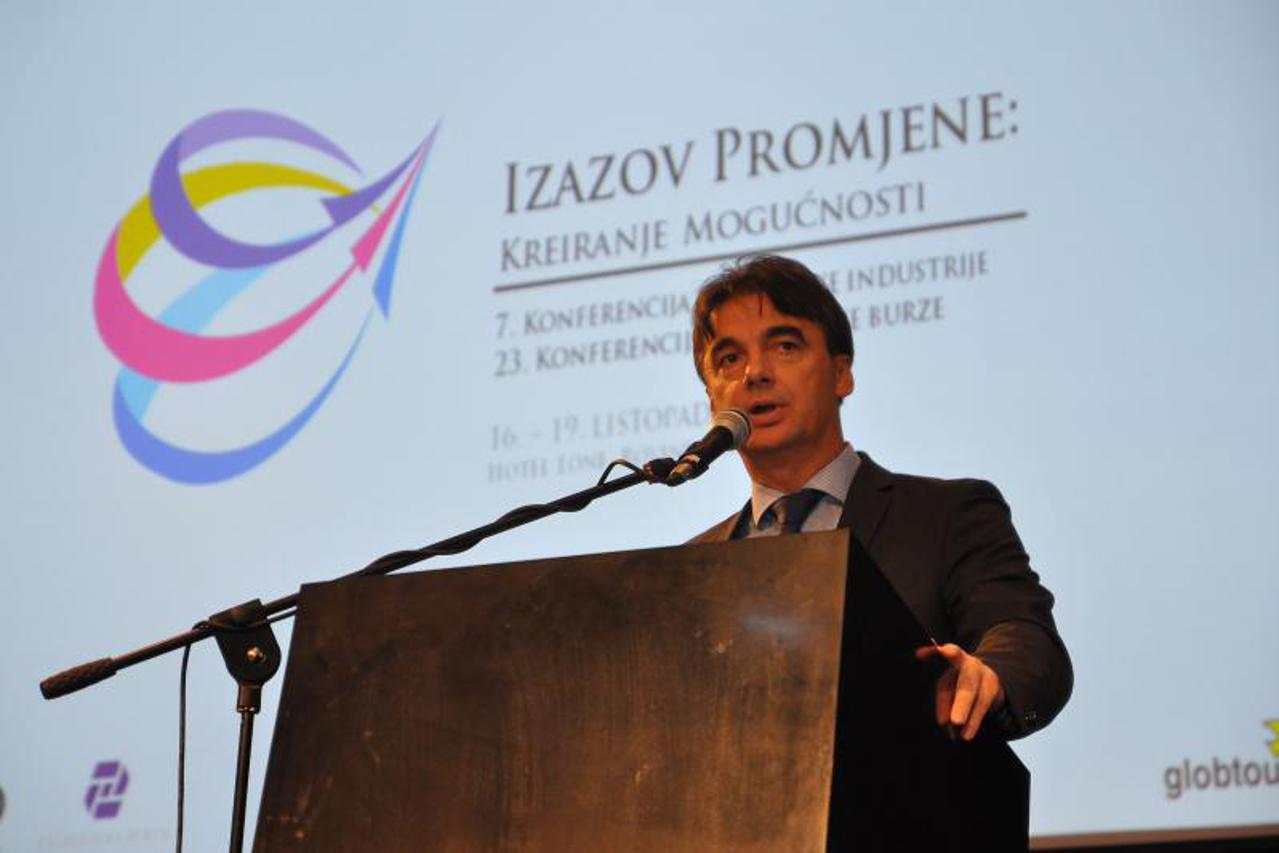 Branko Grčić,portal (1)