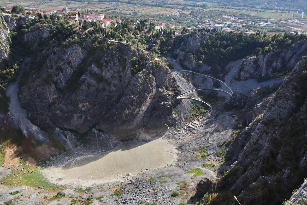 Imotski: Presušilo Modro jezero