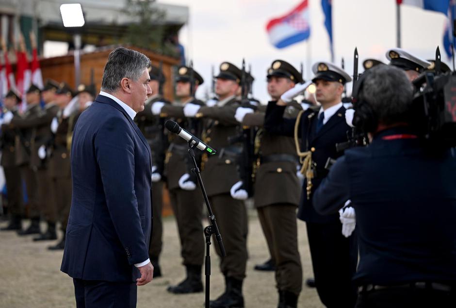 Predsjednik Zoran Milanović u Kninu na svečanom prijemu ratnih zapovjednika