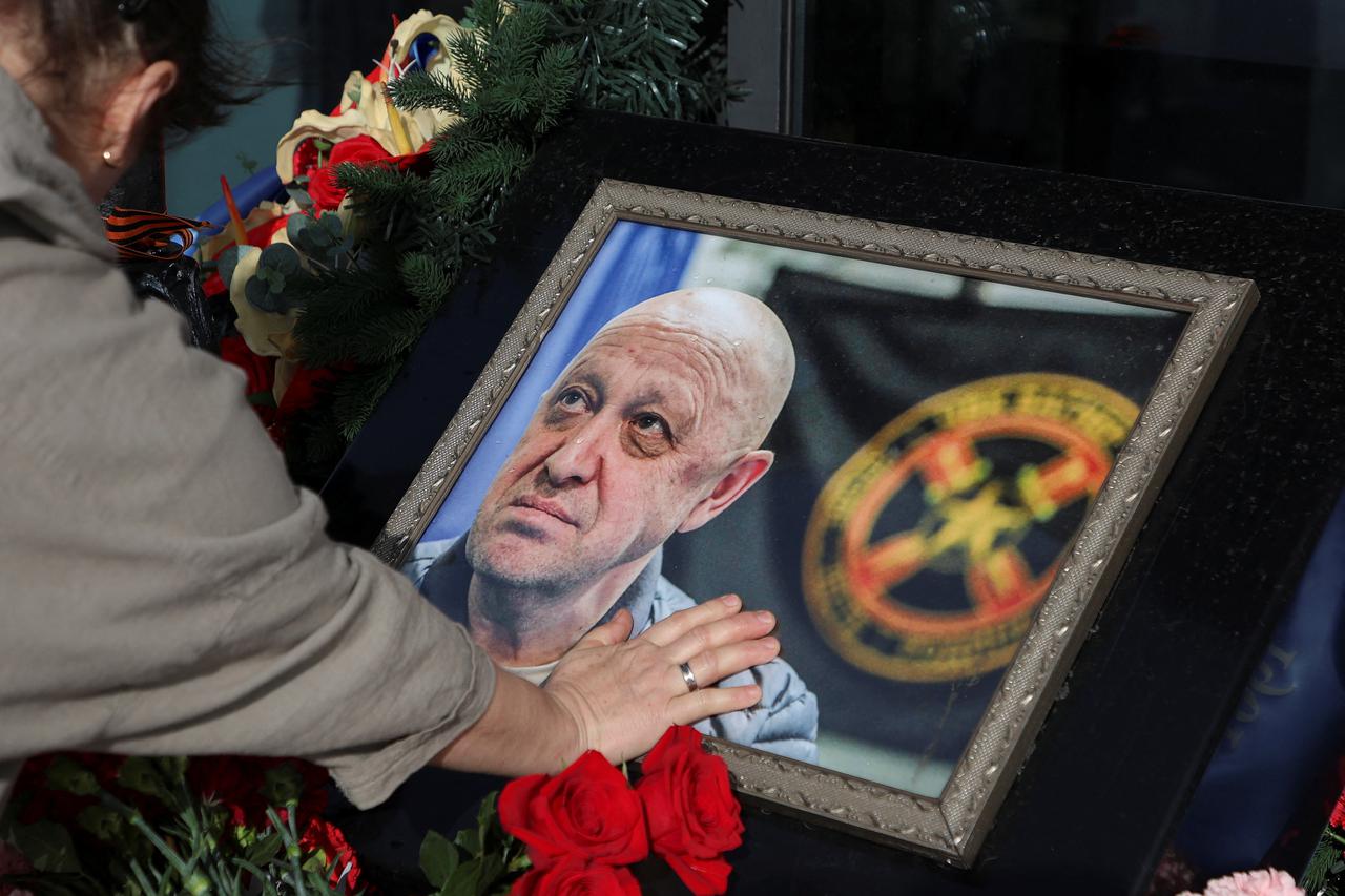 Mourners mark 40 days since death of Wagner chief Prigozhin