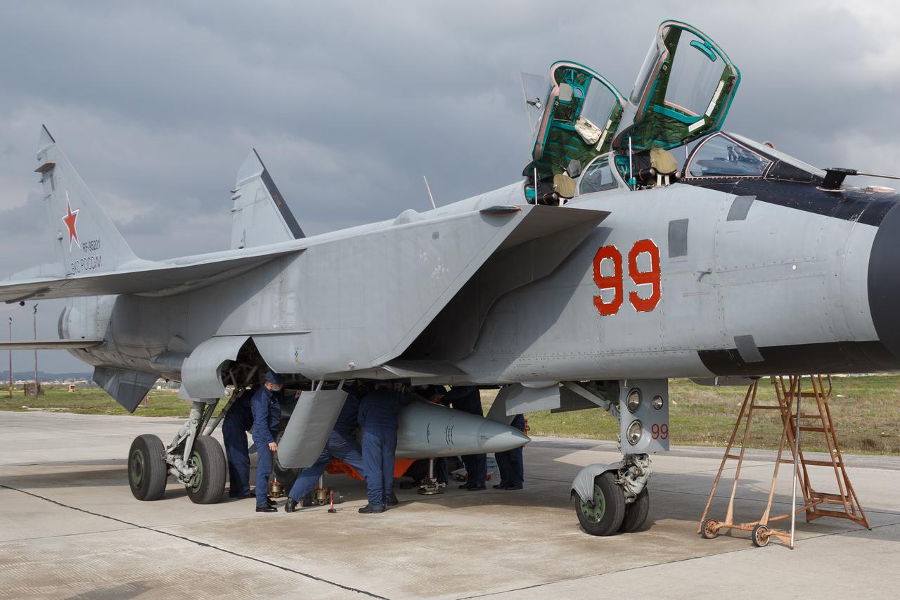 Russia's Tupolev TU-22M3 and Mikoyan MiG-31K warplanes deployed to Syria