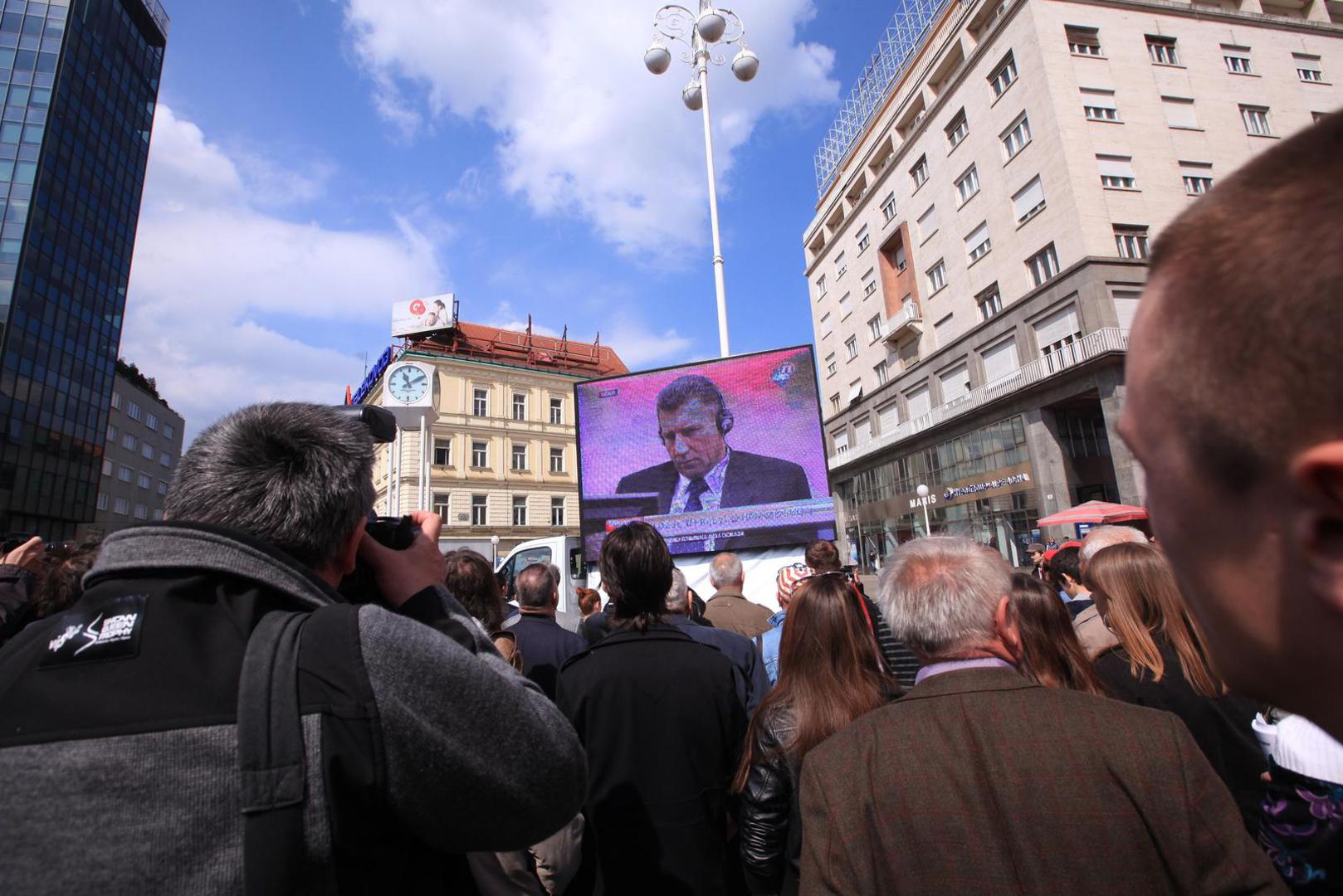 Mladen Markač proglašen je krivim kao sudionik udruženog zločinačkog pothvata i to po devet točaka optužnice. Nije kriv samo po točki 3. Osuđen je na 18 godina zatvora. U obzir mu je uzeto vrijeme provedeno u zatvoru, a kao olakotna okolnost i njegovo zdravstveno stanje.


