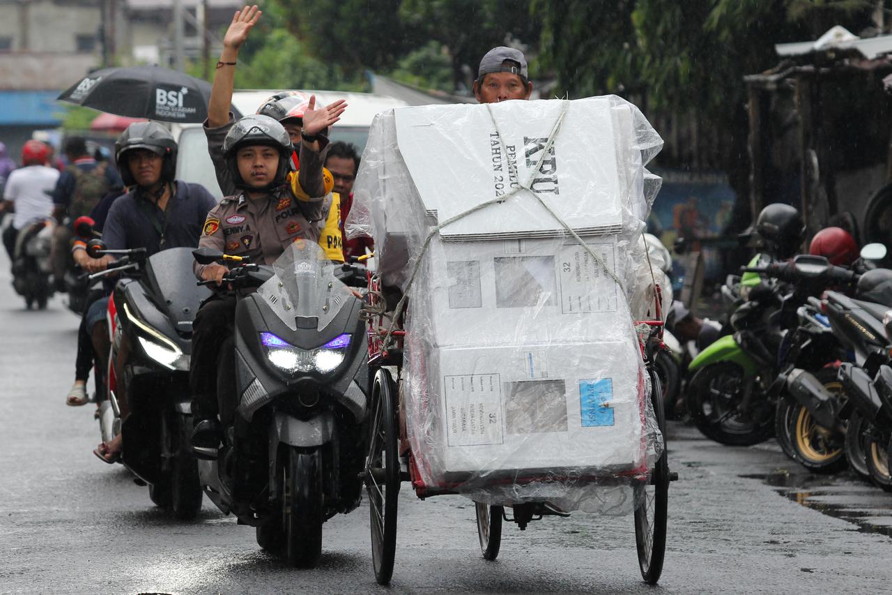 Election preparation in Surabaya