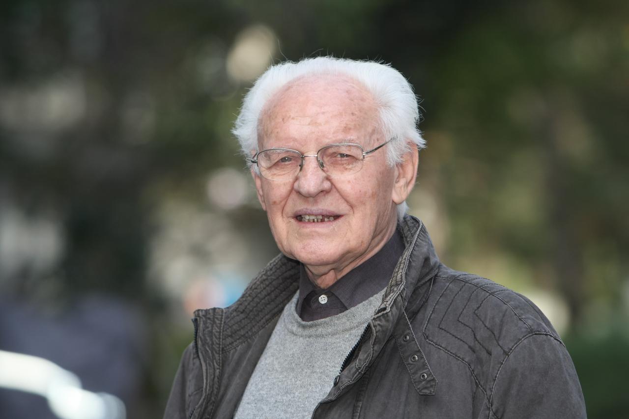 09.10.2012.,Zagreb - Arhitekt Bogdan Budimirov koji je projektirao zgrade popularno zvane limenke u Zaprudju, Borongaju, Remetincu.  Photo: Dalibor Urukalovic/PIXSELL