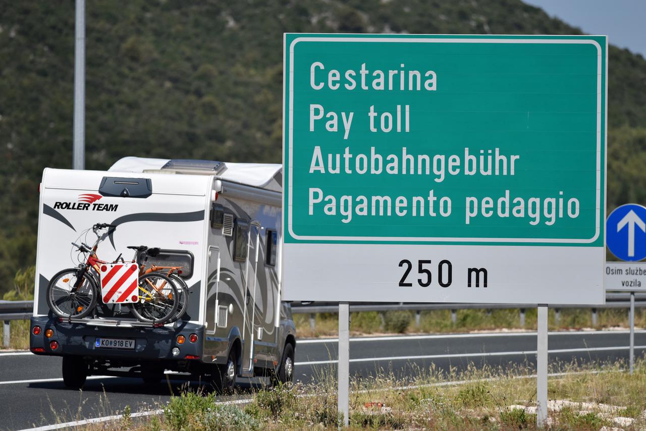 Hrvatske ceste
