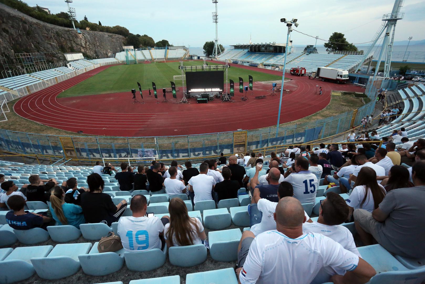 Navijači Rijeke prvu utakmicu doigravanja za ulazak u Ligu prvaka s Olympiakosom u Pireju pratili su na velikom videozidu na stadionu Kantdrida. Heberov pogodak proslavili su paljenjem baklji.