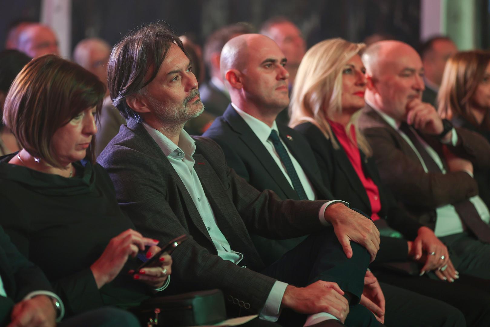 Glavni urednik Večernjeg lista Dražen Klarić, ministar Josip Dabro