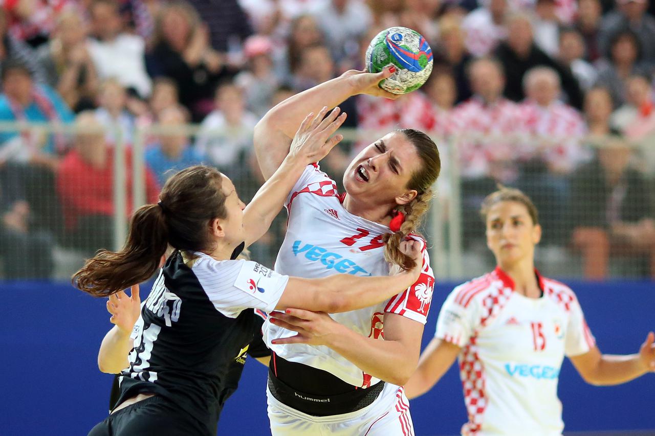 10.12.2014., Varazdin - Zensko Europsko rukometno prvenstvo, skupina C, Hrvatska - Njemacka. Photo: Slavko Midzor/PIXSELL