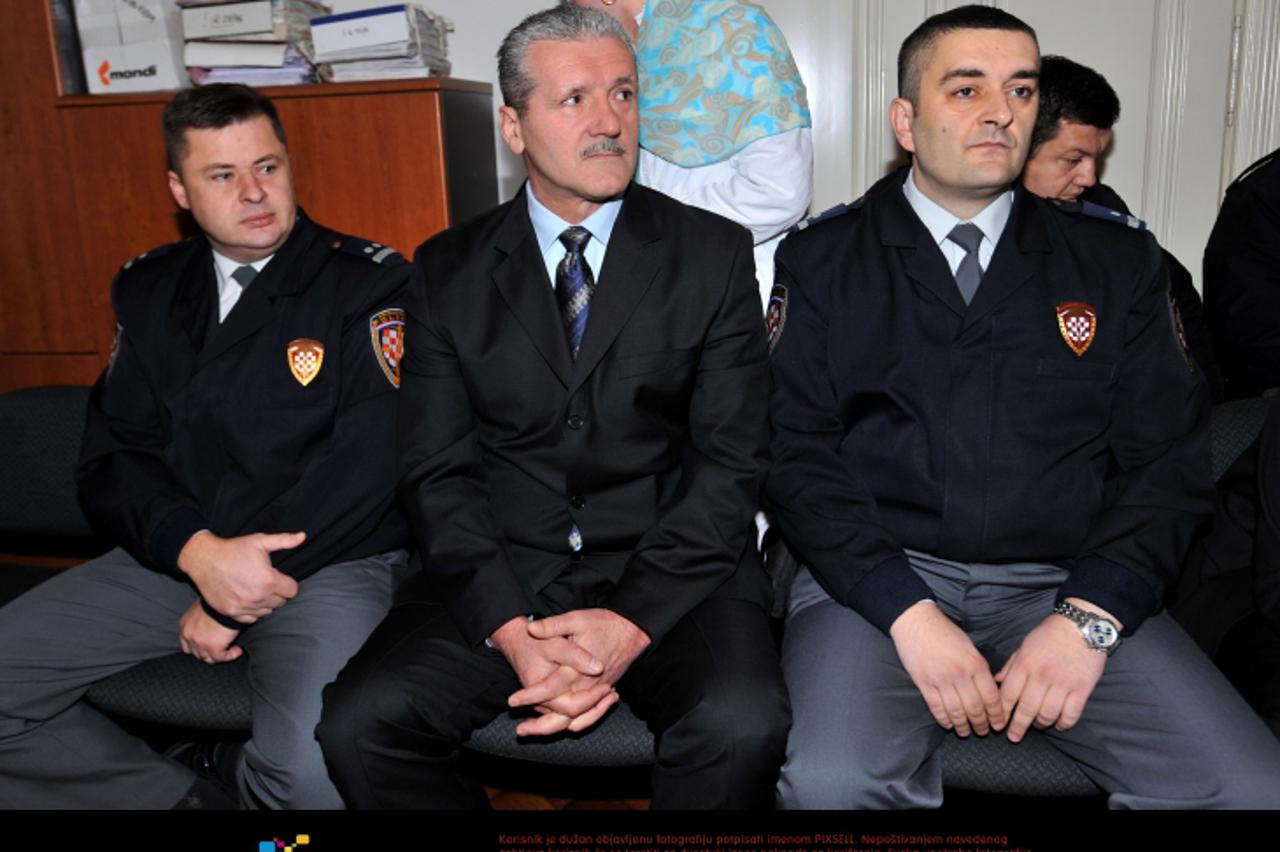 '24.11.2011., Zagreb - Na Zupanijskom sudu sudjenje Franji Drlji i Bozi Krajini zbog ratnog zlocina u Gruborima.  Photo: Marko Lukunic/PIXSELL'