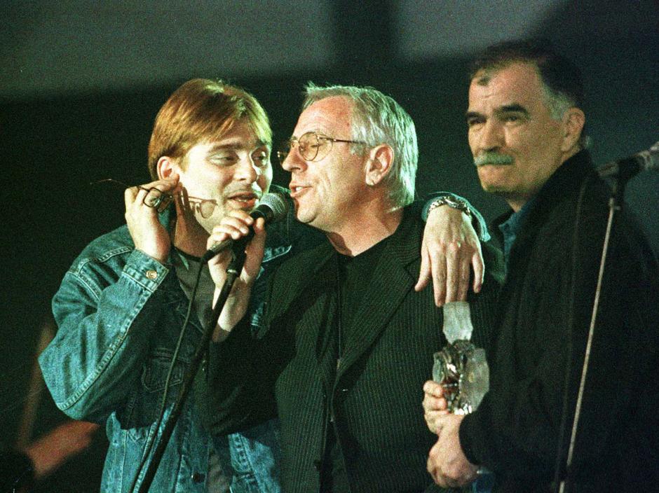 Kad je Runjić dobio Porin za životno djelo, “Galeba” su izveli Dino i Oliver