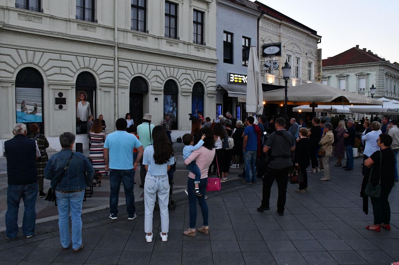 Slavonski Brod: Otvorenje izložbe fotografija Dragane Jurišić
