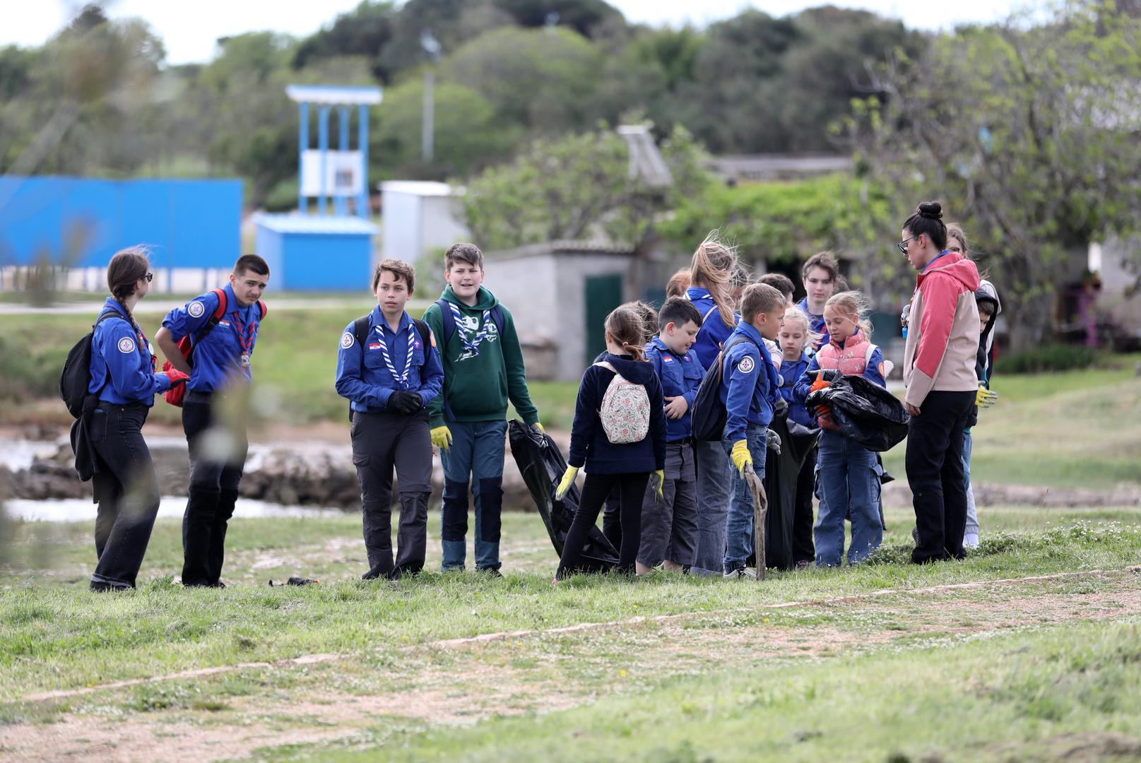 26.04.2025., Liznjan - Liznjansko se priobalje cistilo u sklopu ekoloske akcije Rezolucija Zemlja 2025. Photo: Sasa Miljevic/PIXSELL