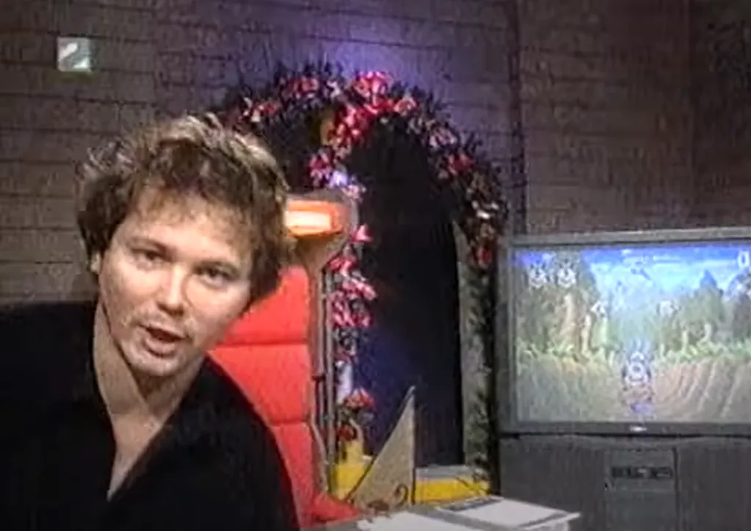 Boris Mirković rođen je 16. siječnja 1966. u Zagrebu. Od sedme do devetnaeste godine bio je član Zagrebačkog kazališta mladih, nakon čega je upisao Prehrambeno-biotehnološki fakultet u Zagrebu.