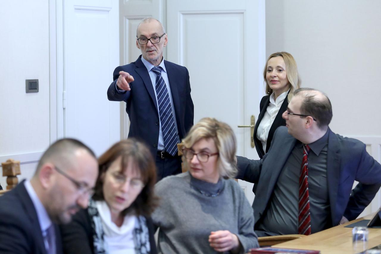 Zagreb: Sjednica Odbora za Ustav, Poslovnik i politički sustav o potpisima za referendume