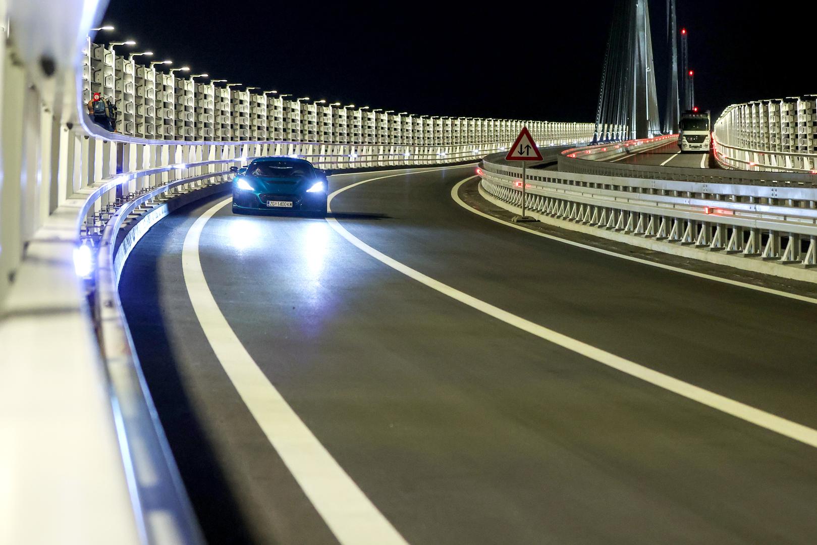 Projekt "cestovne povezanosti s južnom Dalmacijom" uključivao je nekoliko faza, od kojih je najvažnija izgradnja Pelješkog mosta.