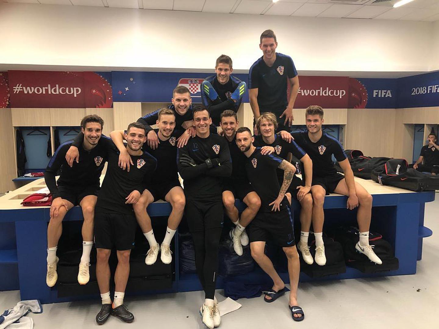 Vratar Lovre Kalinić objavio je fotografiju iz svlačionice nakon treninga