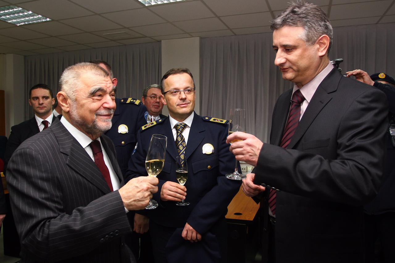 Stjepan Mesić,Tomislav Karamarko