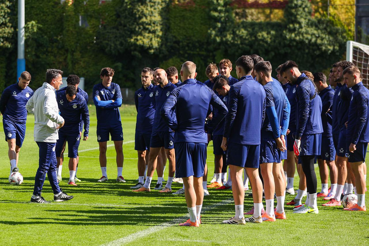 Trening nogometaša Dinama dan uo?i utakmice s Maccabijem