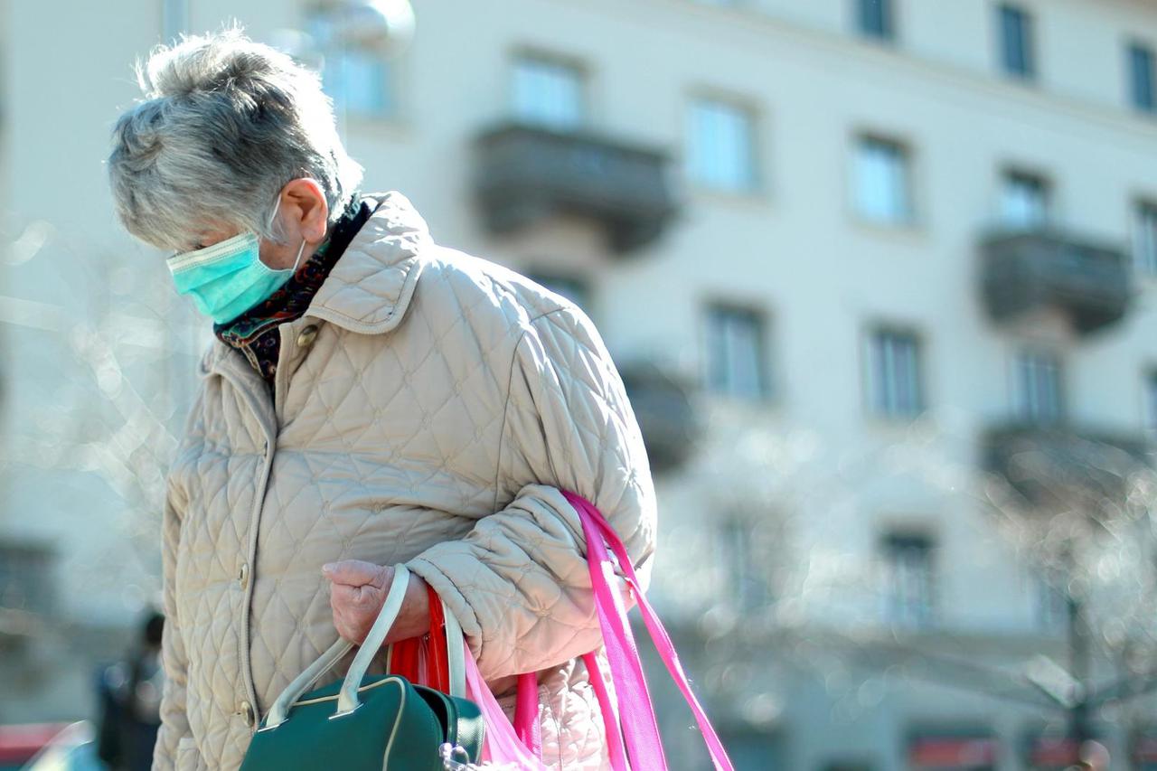 Zagreb: Poluprazna tržnica na Britancu