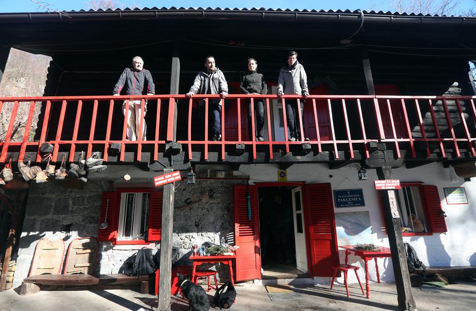 Planinarski dom Paklenica