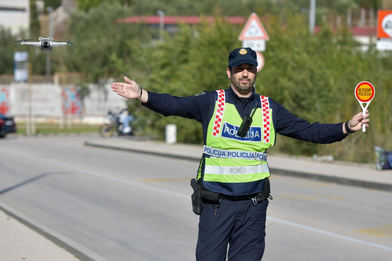Šibenik: U policijskoj akciji kontrole prometa uklju?eni prvi put i dronovi
