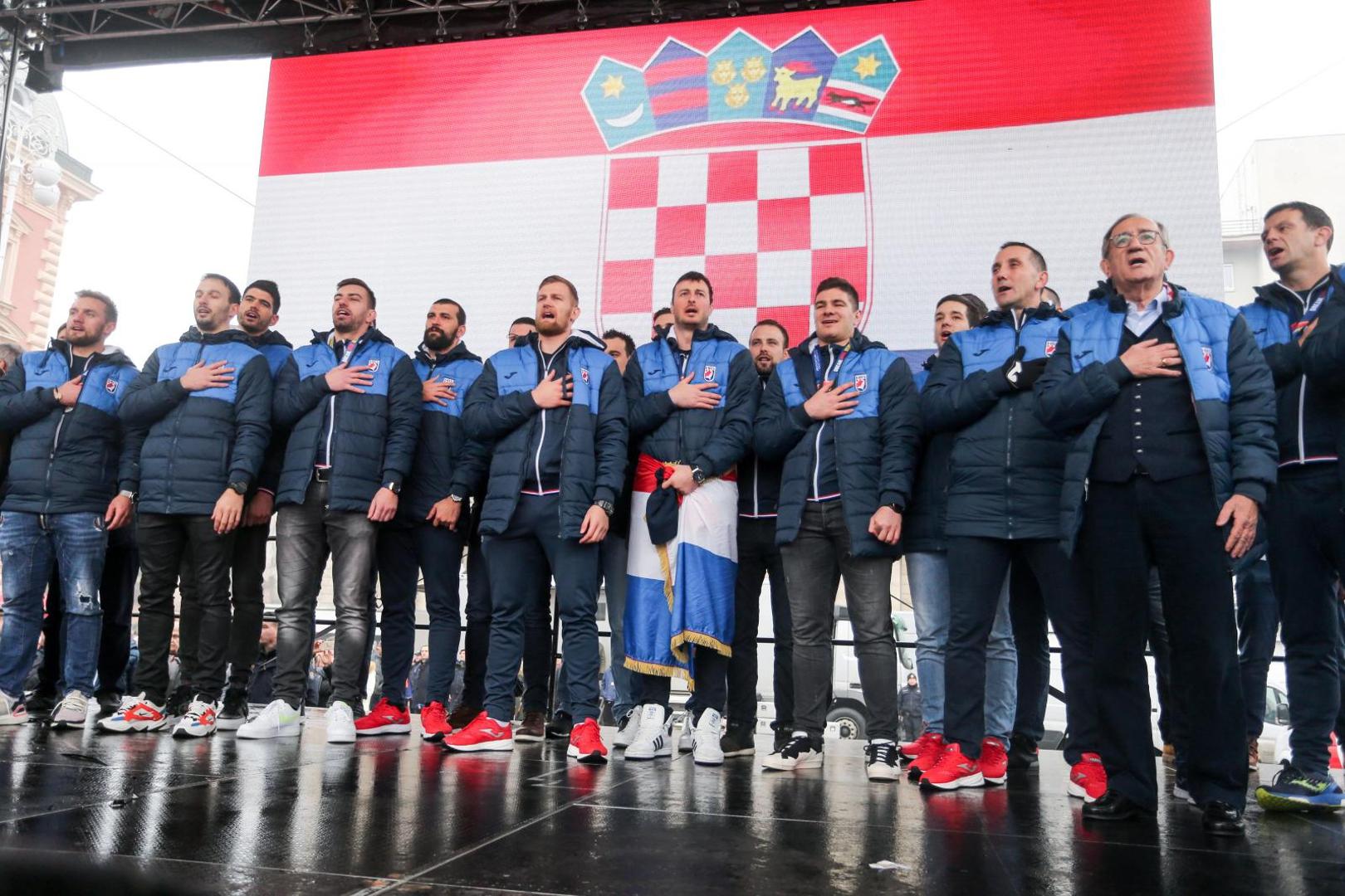 Doček srebrnih rukometaša na Trgu bana Jelačića.