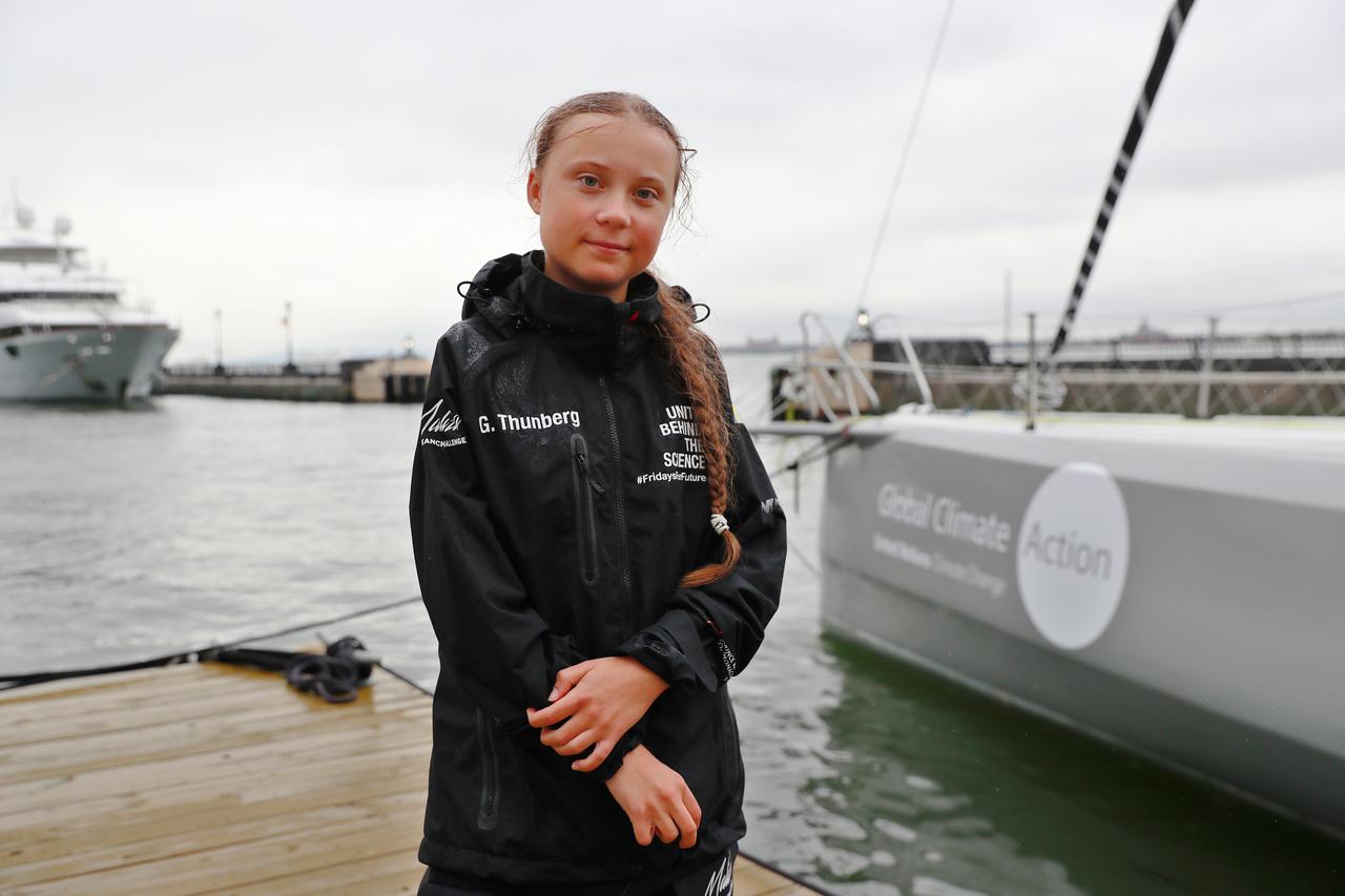 U kolovozu je švedska aktivistica za klimu Greta Thunberg prešla Atlantski ocean u trkačkoj jahti kako bi izbjegla putovanje zrakoplovom