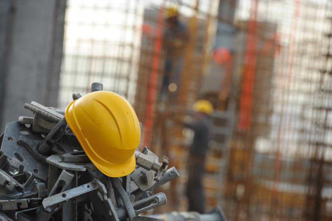 radnici,kaciga,portal