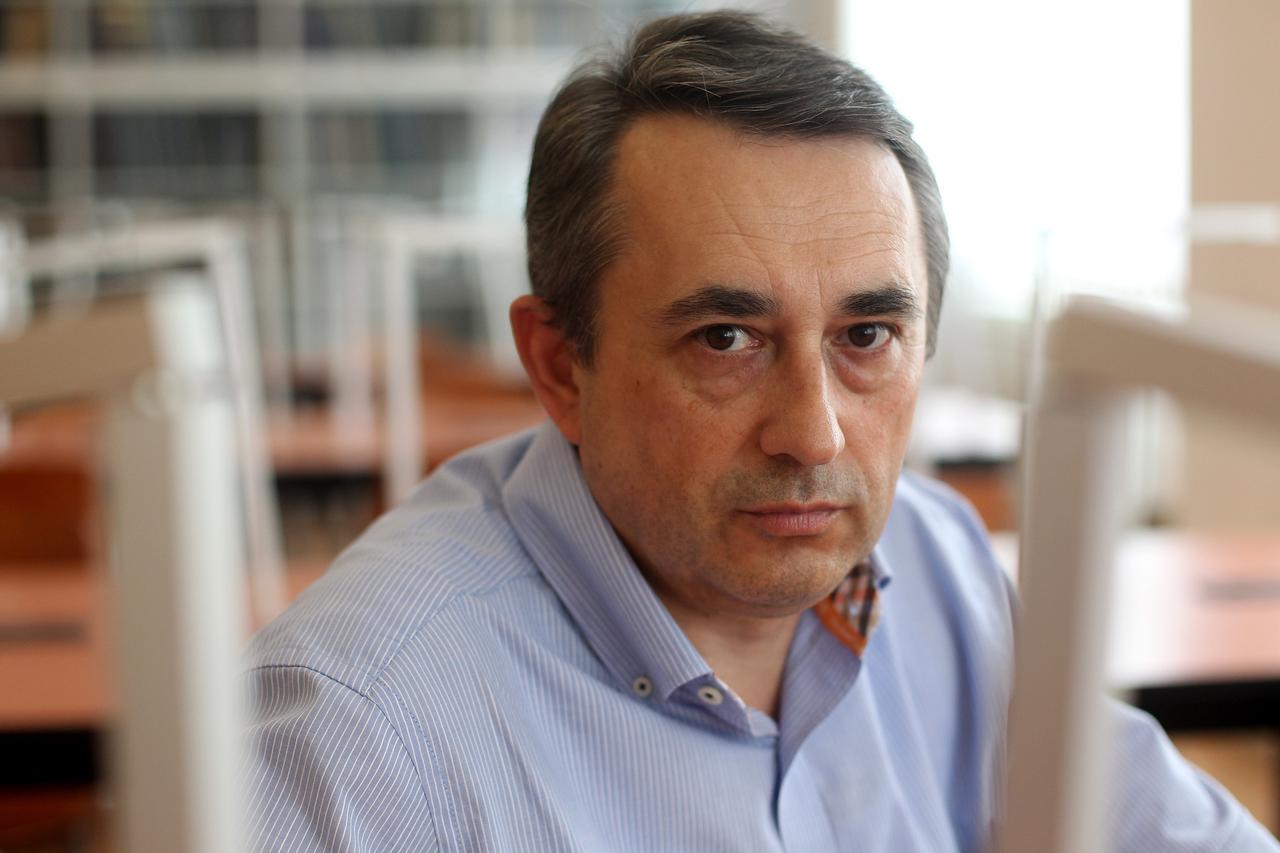 15.07.2015  Zagreb - Prof. Ivan Kopric strucnjak za javnu upravu i profesor na Pravnom fakultetu. Photo: Boris Scitar/Vecernji list/PIXSELL