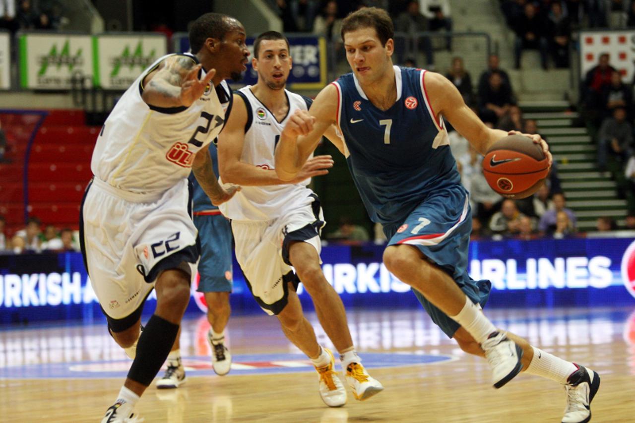 '28.10.2010.,Cibonina dvorana, Zagreb - Kosarkaska Euroliga, 2. kolo, KK  Cibona - KK Fenerbahce . Kinsey, Roko Leni Ukic i Bojan Bogdanovic Photo: Zeljko Hladika/PIXSELL'