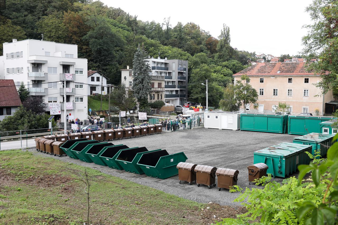 Zagreb: Stanovnici Črnomerca mirno prosvjedovali zbog izgradnje reciklažnog dvorišta