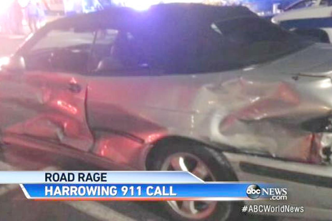 Rastrojeni muškarac im se zabijao u automobil