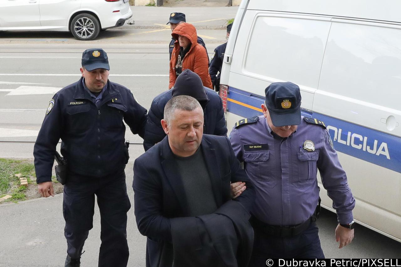 Župan Damir Dekanić i troje policijskih službenika privedeni su na ispitivanje na Županijski sud u Osijeku