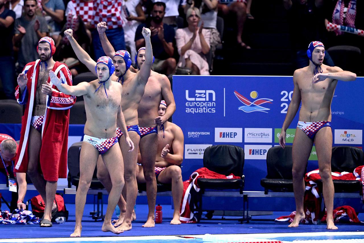 Europsko prvenstvo u vaterpolu za muškarce, Grčka - Hrvatska