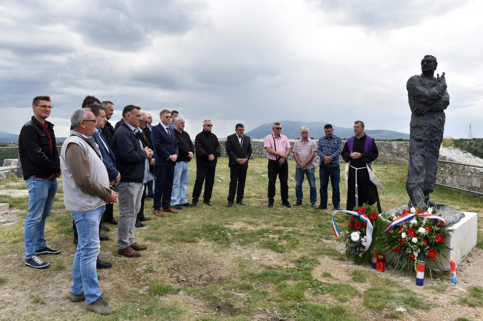 30.05.2020., Knin - Obiljezavanje Dana drzavnosti u organizaciji Zajednice utemeljitelja HDZ-a i Udruge dragovoljaca i veterana domovinskog rata ogranak Knin i HDZ grada Knina na Kninskoj tvdjavi.Photo: Hrvoje Jelavic/PIXSELL