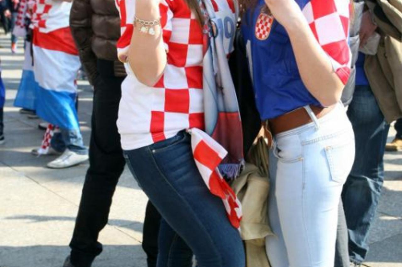 Trg navijačice navijači (1)