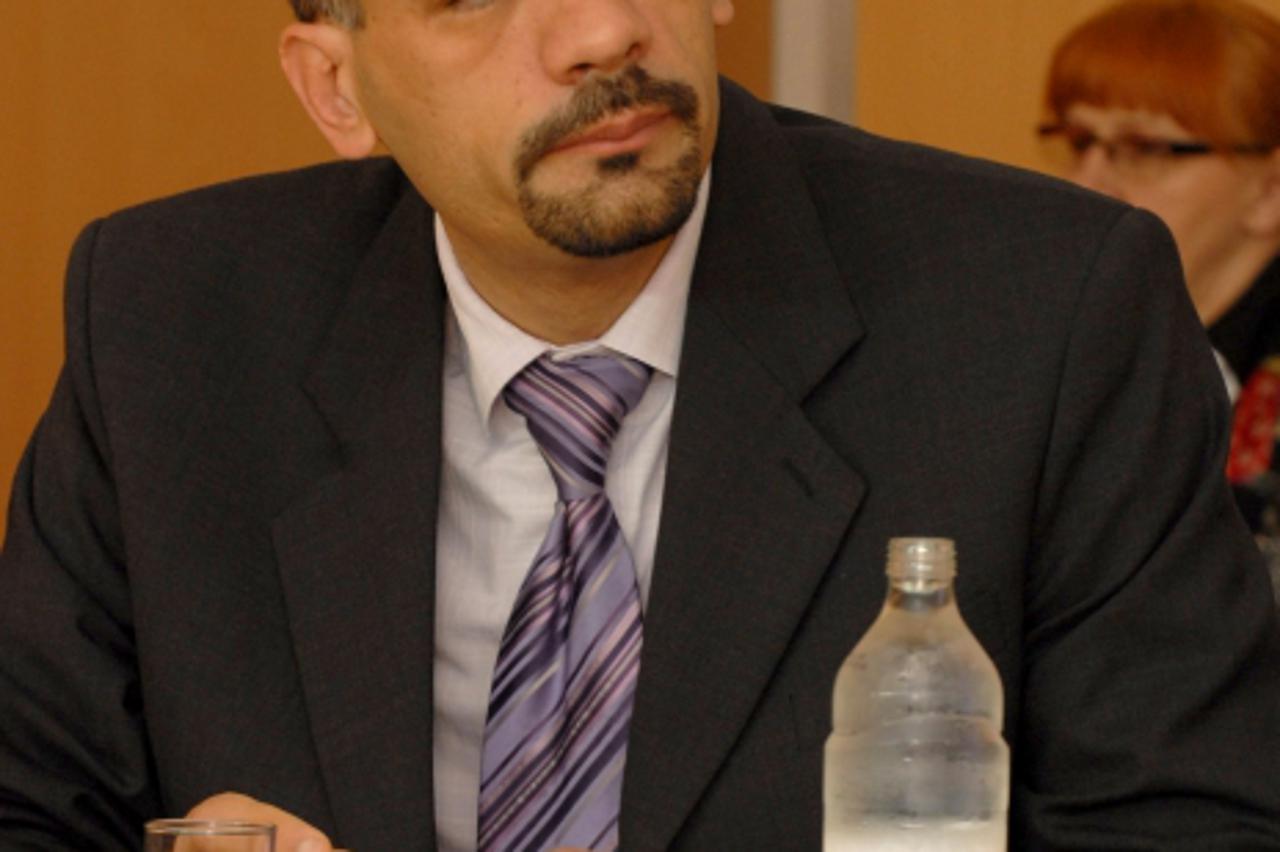 '08.03.2010., Sibenik - Dekan veleucilista u Kninu Marko Jelic. Photo: Hrvoje Jelavic/PIXSELL'