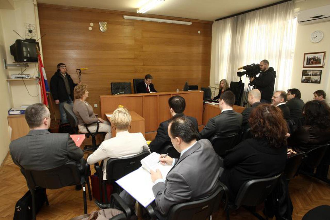 franak,suđenje, (1)