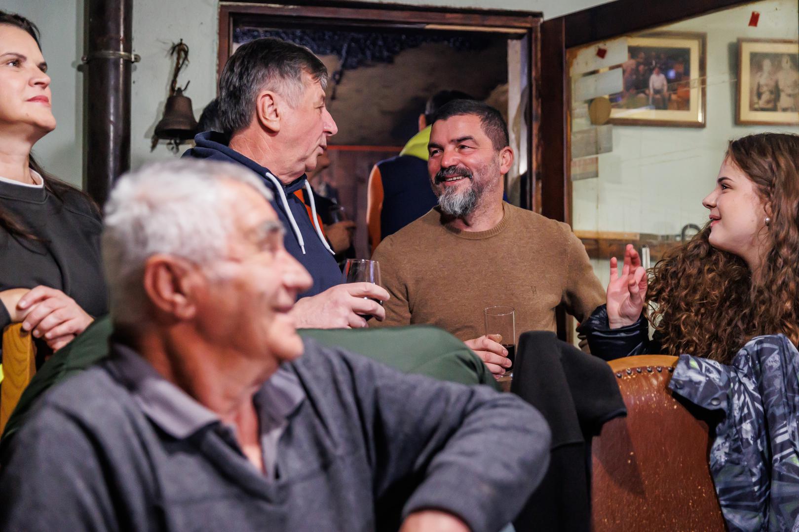 Zoranu Milanoviću prve izlazne ankete predvidjele su više od 70 posto prednosti, a onda su službeni rezultati DIP-a to potvrdili