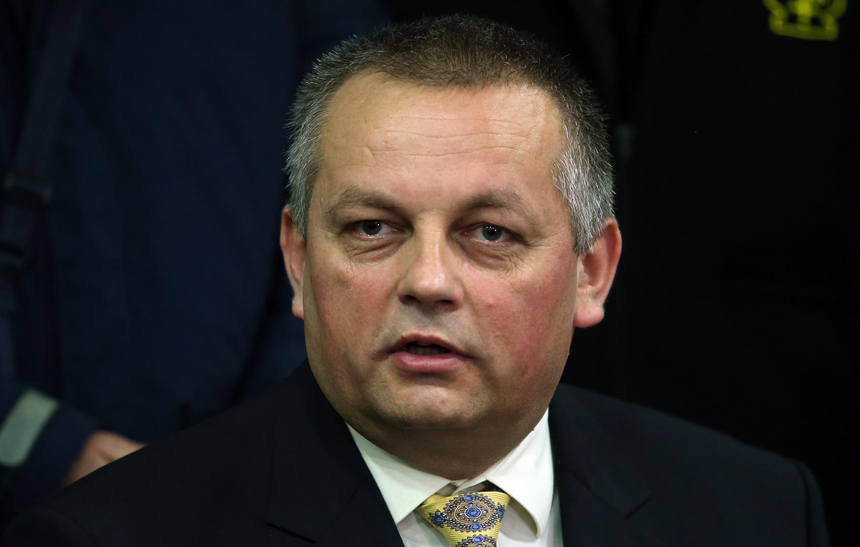 Nakon više od dva mjeseca bez ministra Crnoju je na čelu Ministarstva branitelja naslijedio Tomo Medved. On je, da podsjetimo, i danas član Vlade.