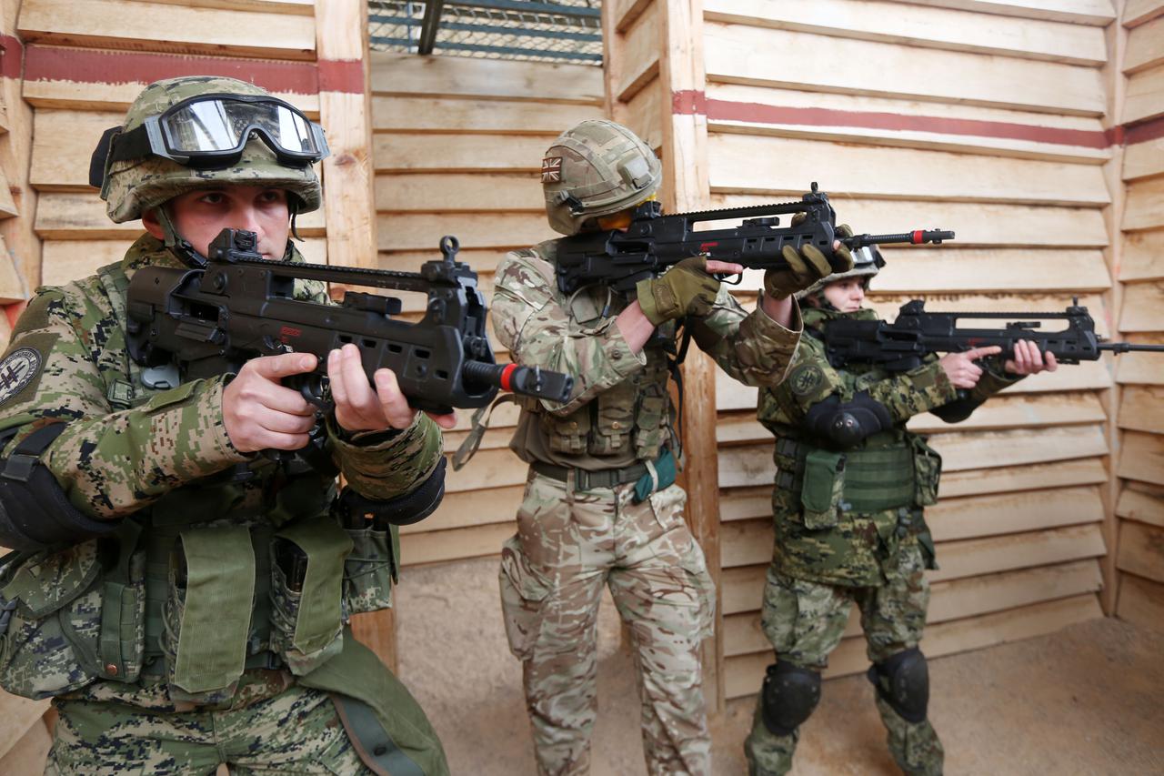 Završni prikaz obuke britanskih i hrvatskih oružanih snaga CROATIAN DAGGER