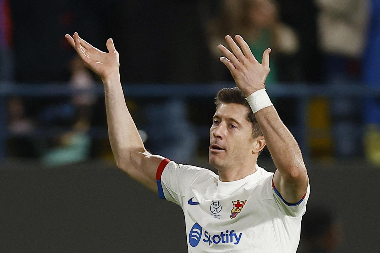 Spanish Super Cup - Semi Final - FC Barcelona v Osasuna