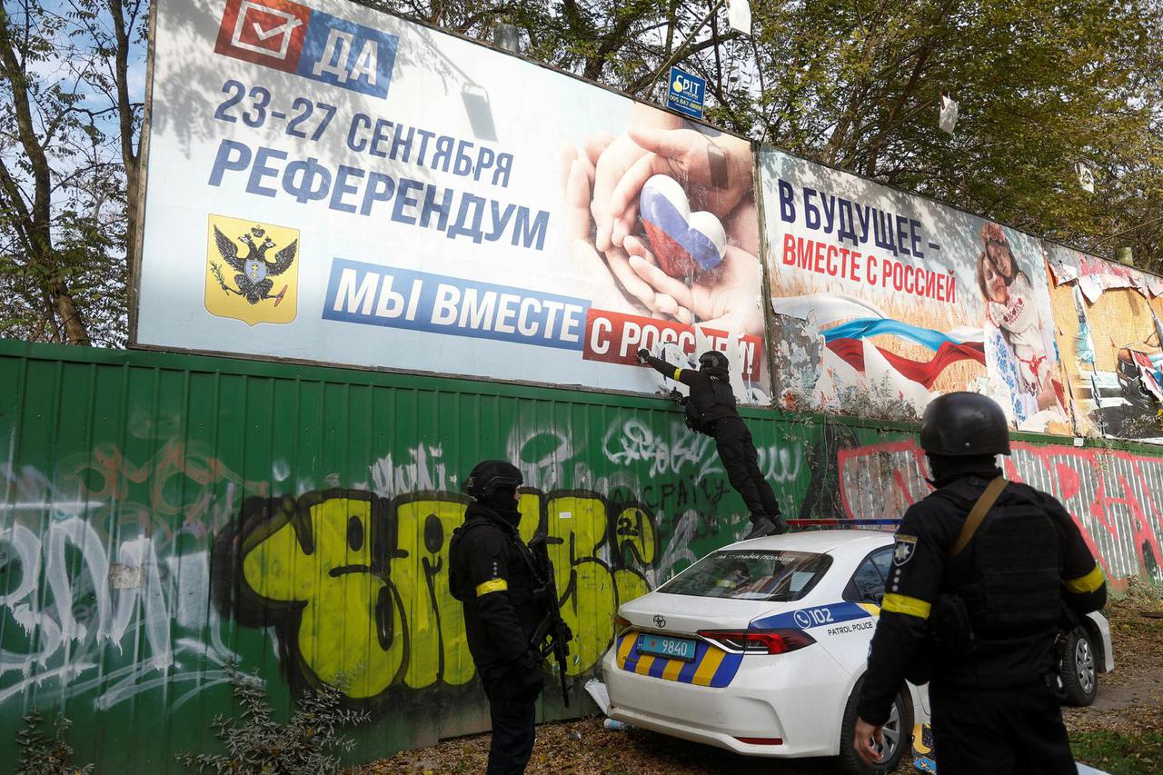 Russia retreat from Kherson