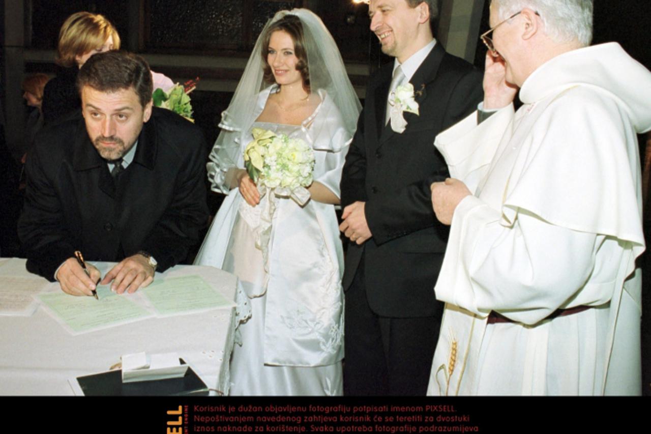 '03.02.2001., Zagre - Vjencanje Ivice Pancica i Dinke Jakovine. Kum Milan Bandic.  Photo: Andrej Kreutz/PIXSELL'
