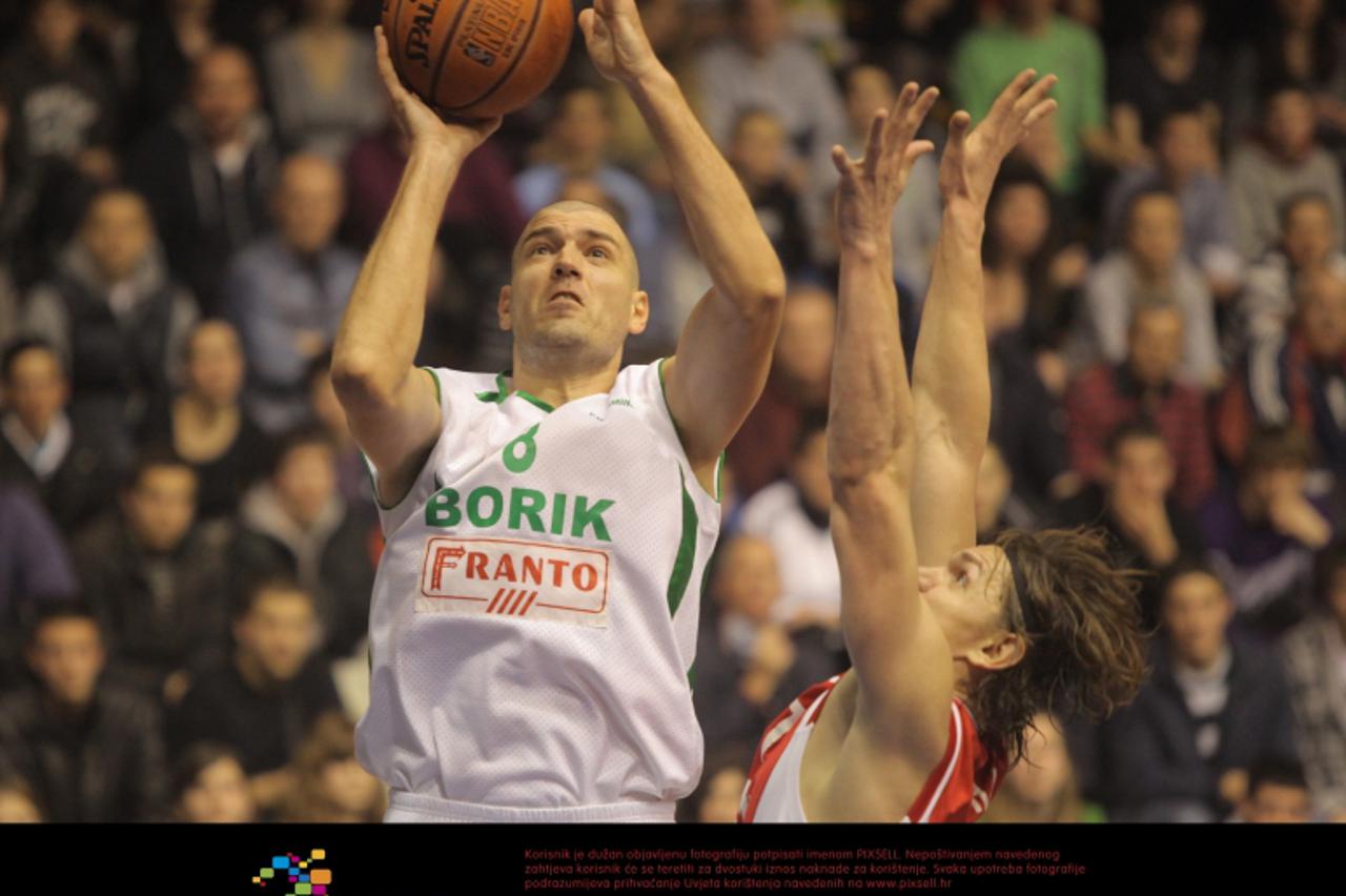 '26.03.2011., Zadar - U neizvjesnoj utakmici u kojoj je KK Borik Puntamika do samog kraja vodio KK Cedevita ipak je preokrenula rezultat u svoju korist te pobijedila sa tri kosa razlike u prepunim Jaz