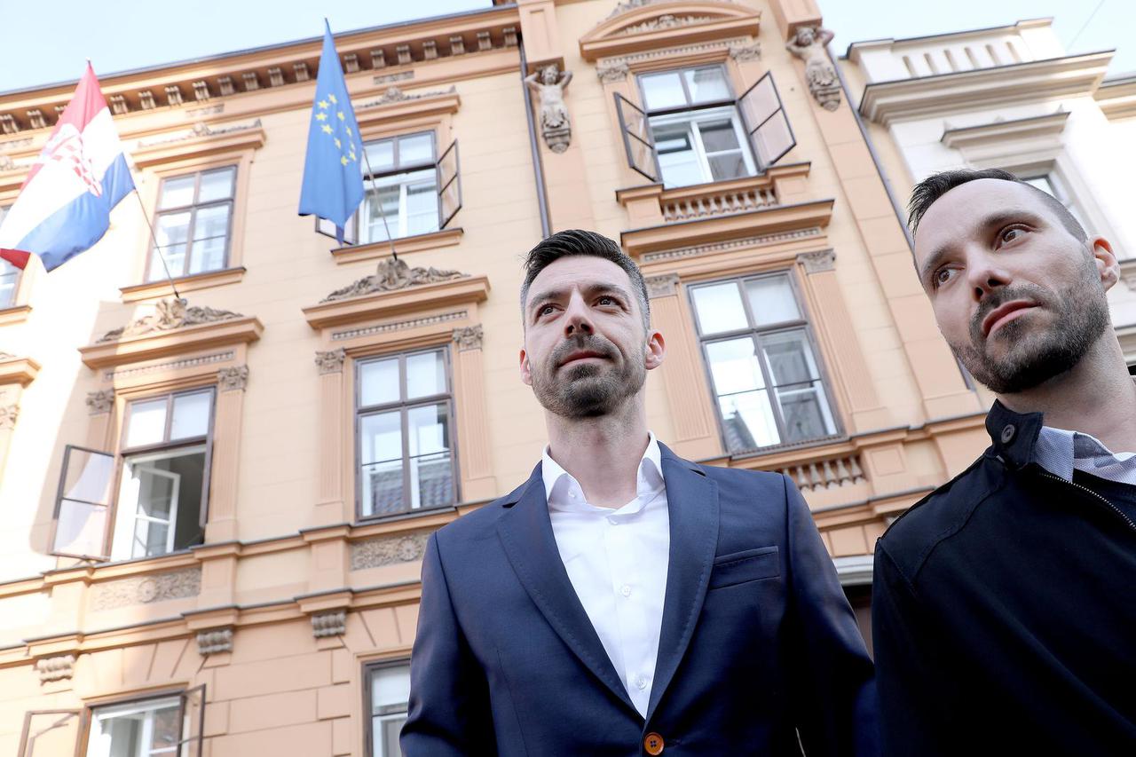 Zagreb: Životni partneri podnijeli  zahtjev za ocjenu ustavnosti Zakona o udomiteljstvu