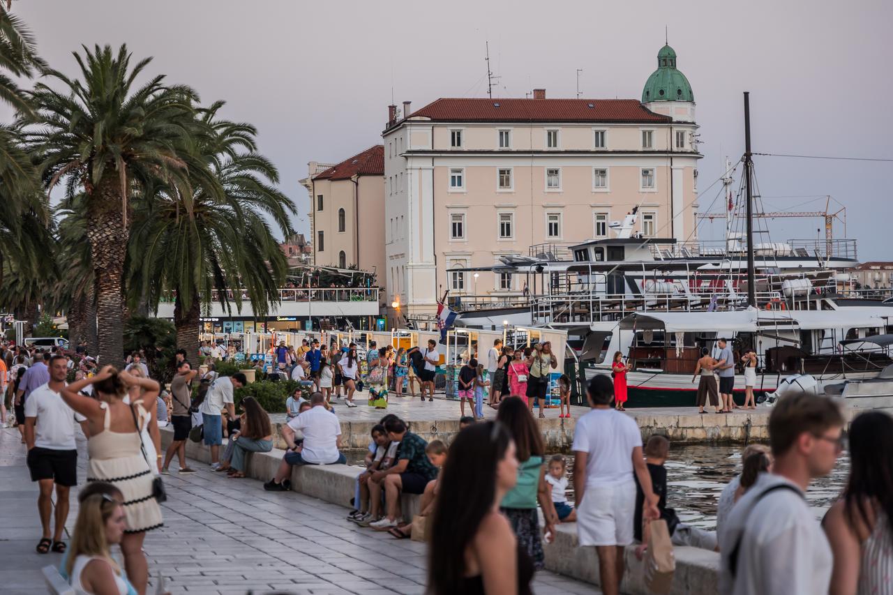 Split: Gužva na splitskoj rivi