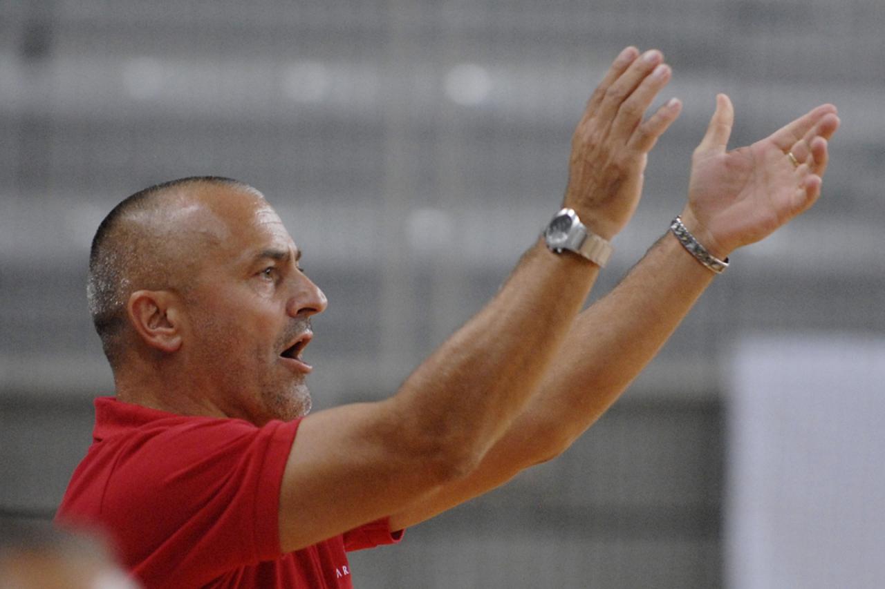 'sport, 14.09.2009., varazdin, 1. kolo dukat premijer lige, rukometna utakmica izmedju rk varteks di caprio - rk medvescak ndf, trener vladimir canjuga Photo: Marko Jurinec/VLM'