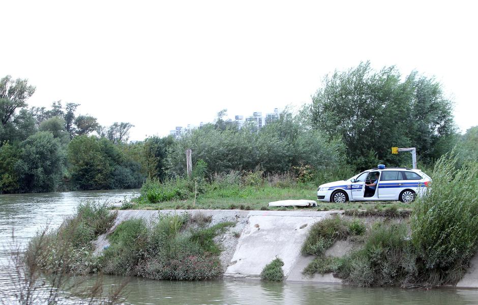 potraga,rijeka,sletio auto,Sava,Zagreb